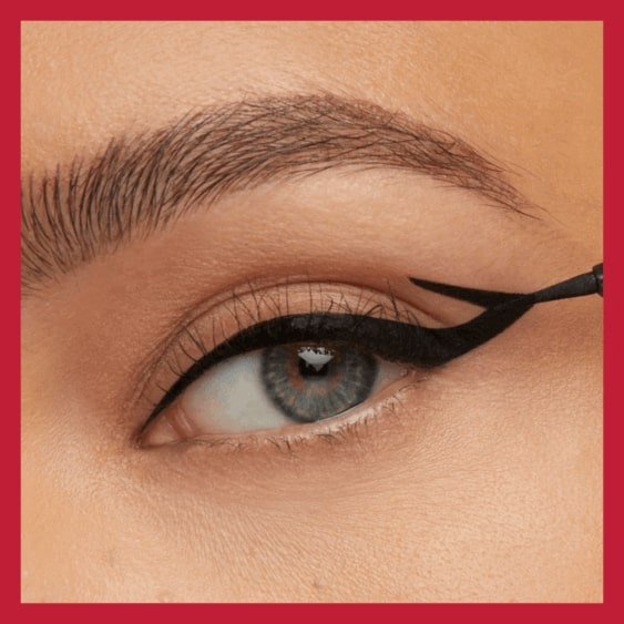 กรีดตา อายไลเนอร์