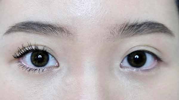 ภาพเปรียบเทียบ ก่อนและหลังใช้ Maybelline Hypercurl Mascara Waterproof