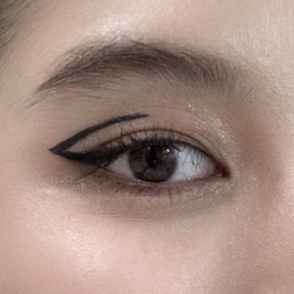ลุค Hooded Wing Liner
